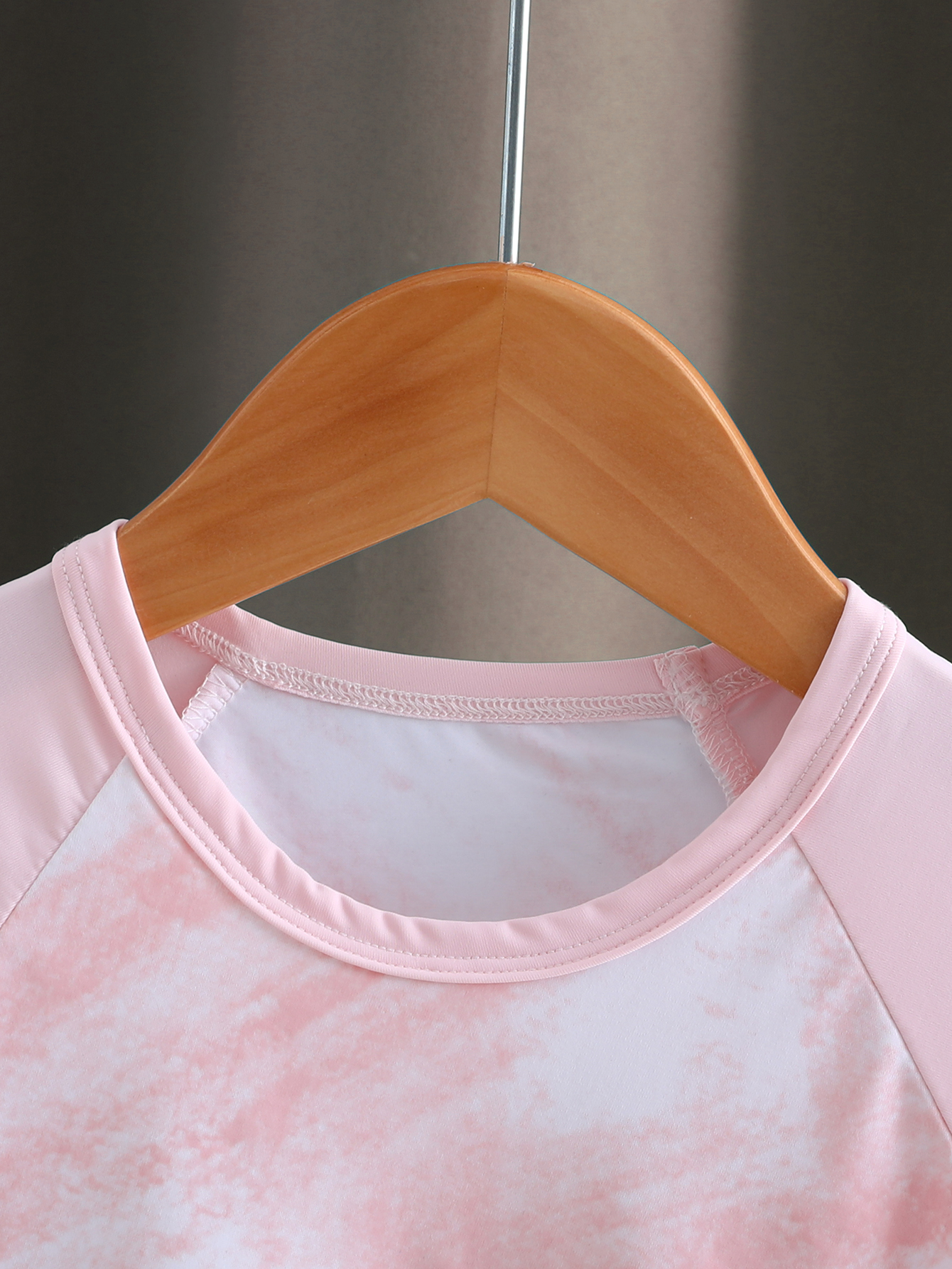 Leisure girls' sports quick drying clothes summer thin new children's short sleeved T-shirt