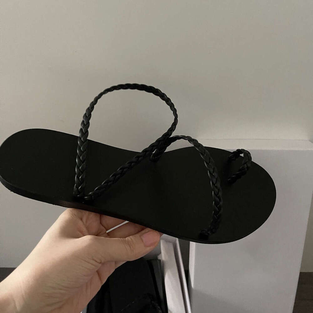 Genuine Leather Niche Design Simple Style Woven Strap Flat for Women Outdoor Summer Toe Loop Roman Sandals