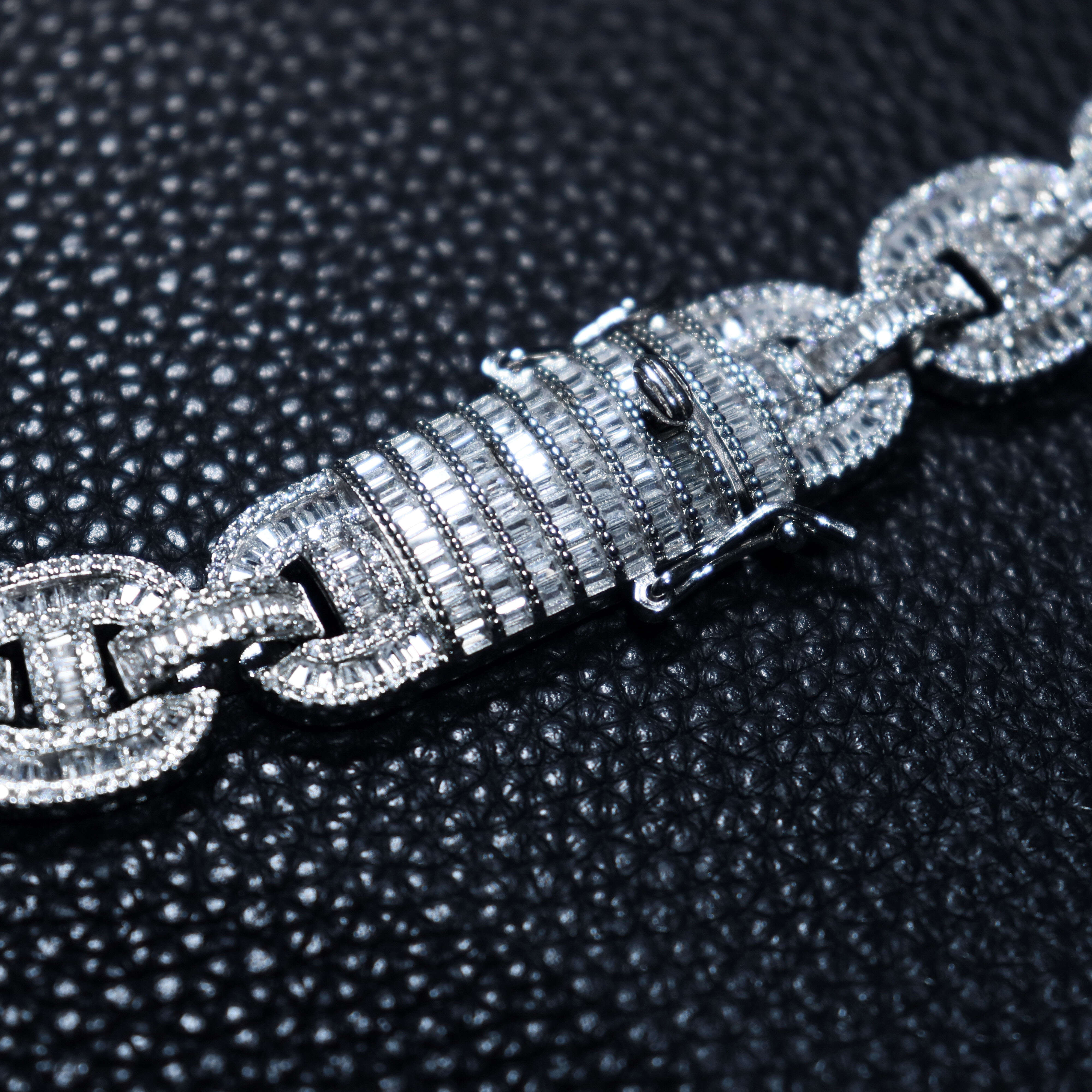 In Stock VVS Moissanite Hip Hop Mens Rapper Diamond Chains 14MM Pendant Necklace Cuban Link Chain 925 Sterling Silver