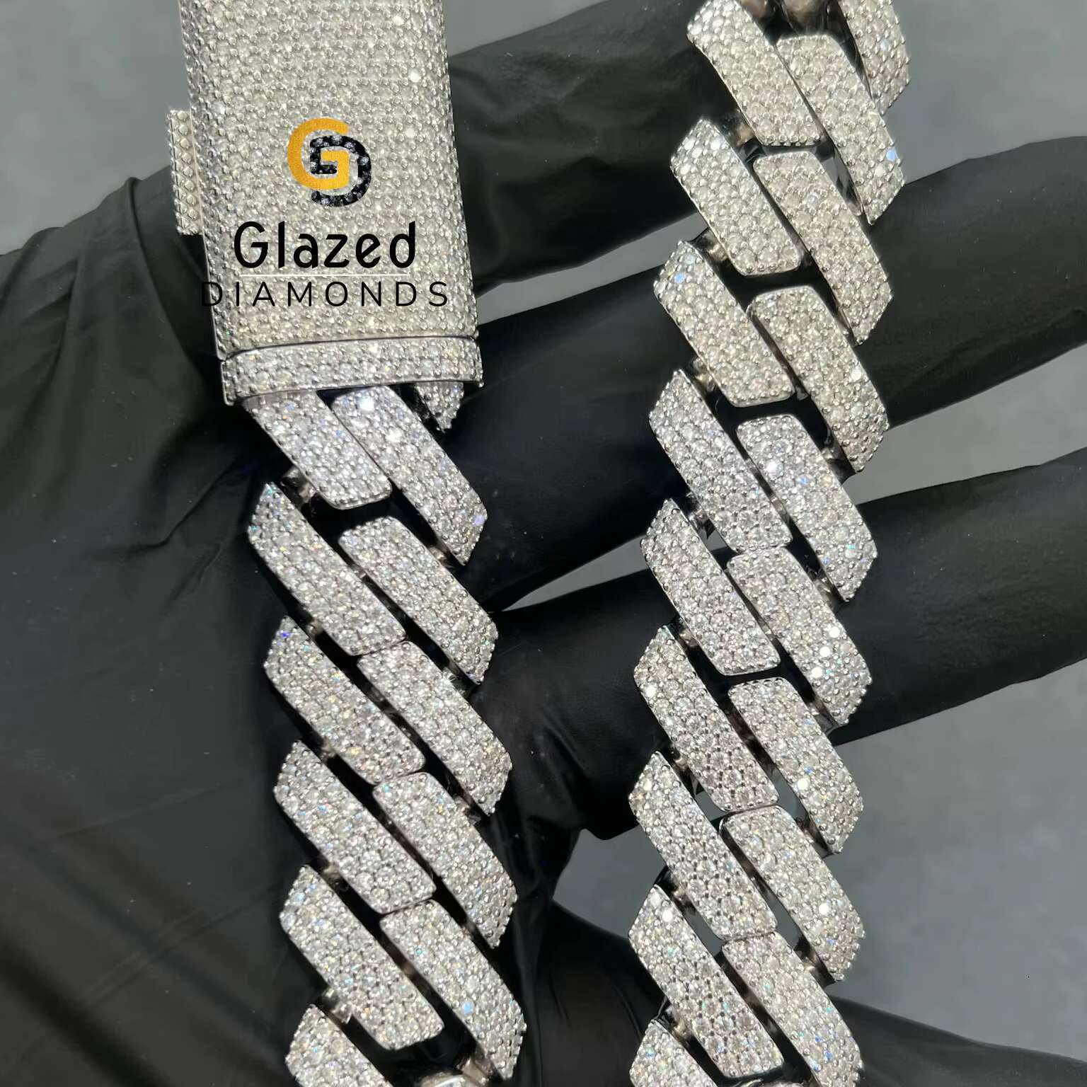 20mm Unique Diamond Iced Out Hip Hop Neck Moissanite Chain for Men in 925 Sterling Silver Enhancing Vvs Clarity