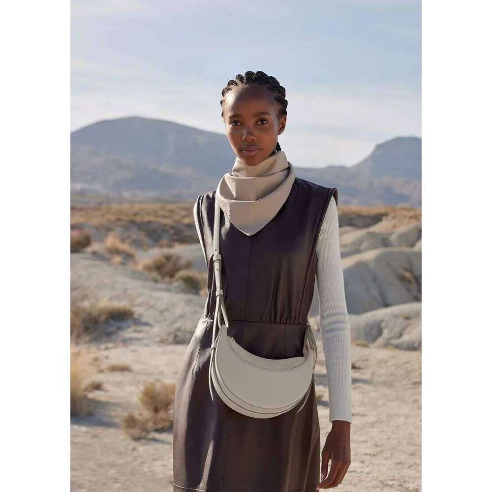 Small Niche Design Single Shoulder Crossbody Bag, Crescent Shaped Bag Under The Armpit
