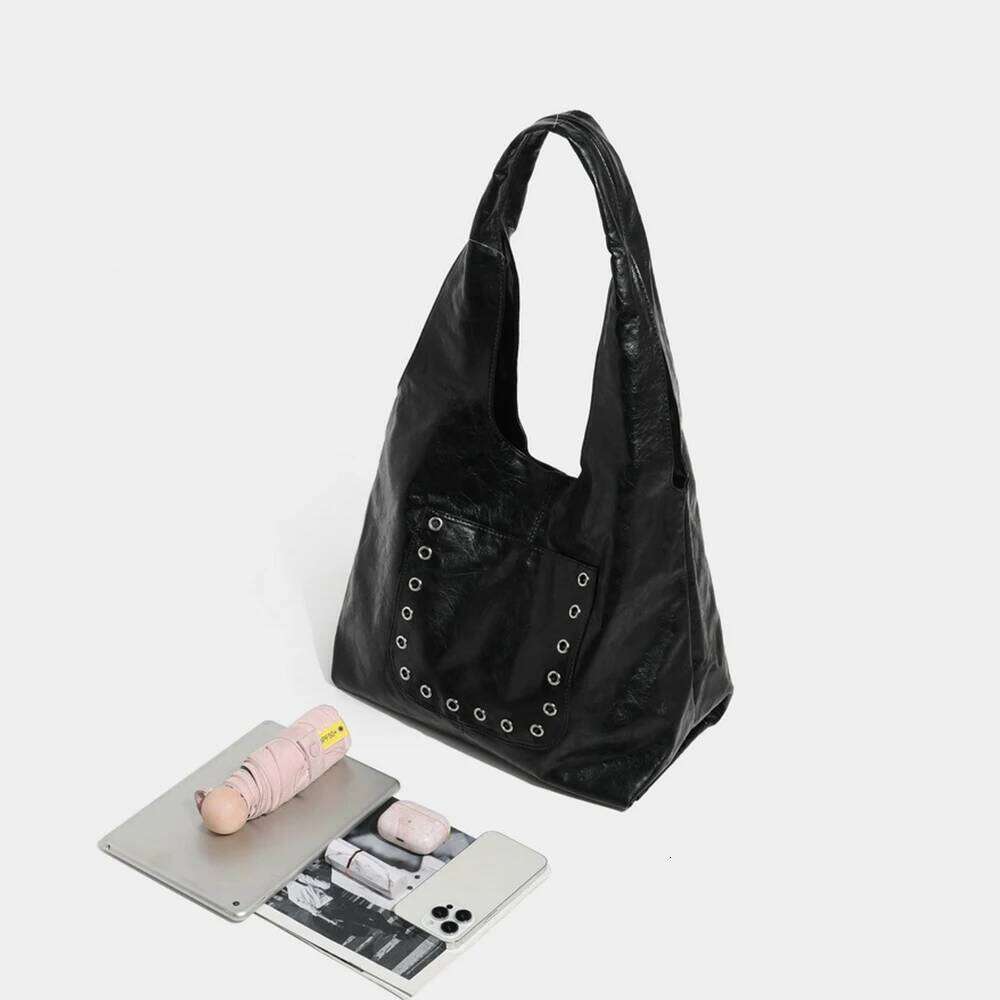 Women's Bags Designer Lager Capacity Shoulder Hollow Rivet Tote Bag Soft PU Leather Hobos Shopper Designer Handbag NEW Half Moon Bags