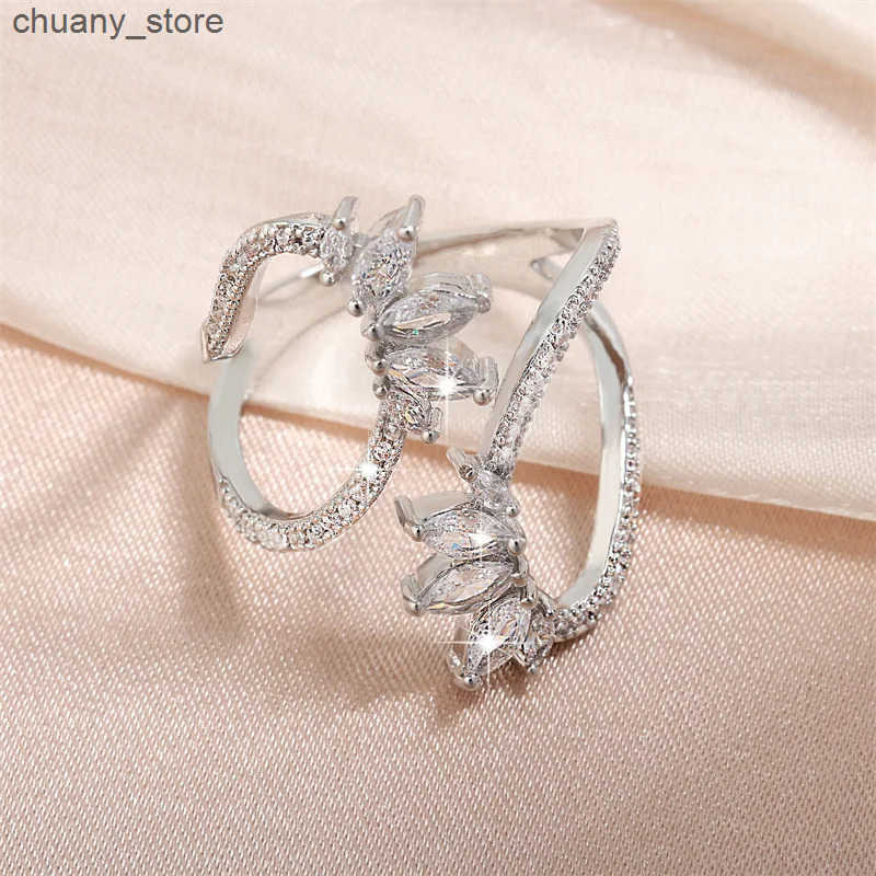 ZAKOL Cute White Geometric Zirconia Leaf Open Adjustable Rings for Women Party Jewelry 2023 New z25052965H9
