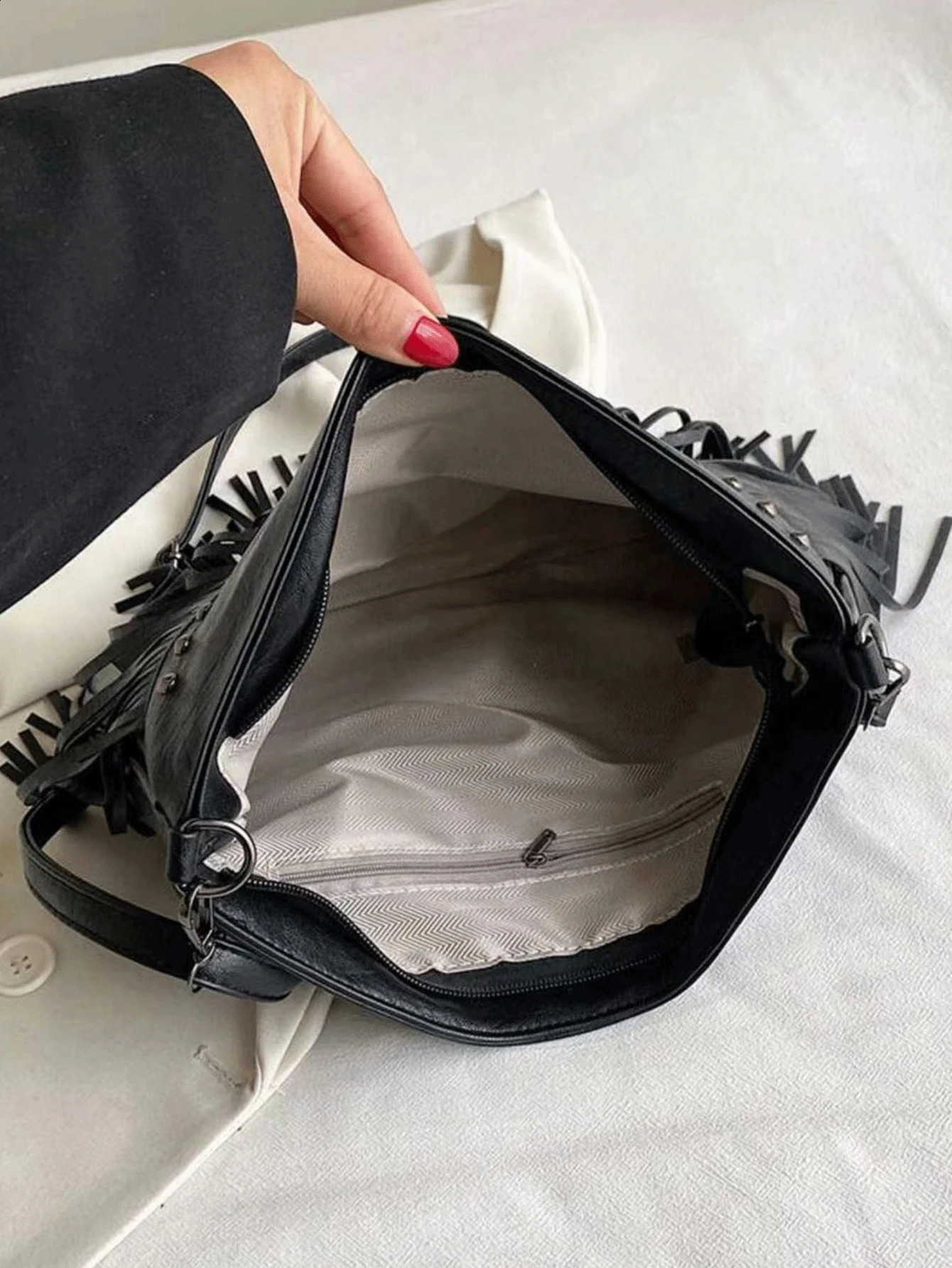 Fashionable retro leather crossbody bag Bohemian style tassel studded cross decoration travel and daily casual bag 250528