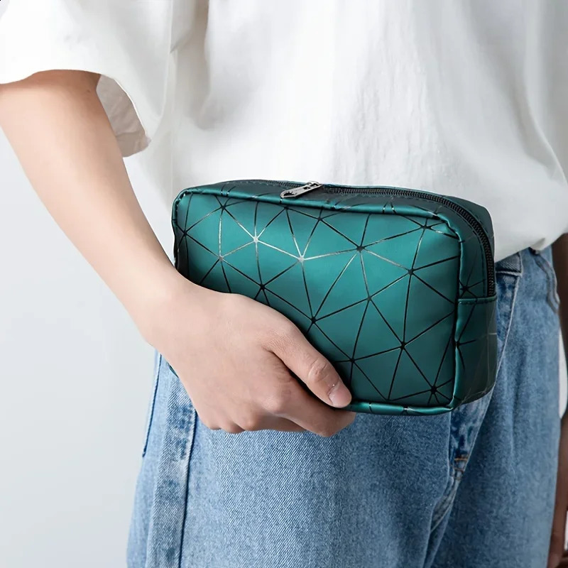 Simple Portable Makeup Storage Bag Lightweight Multifunctional Geometric Pattern Travel Toiletry Pouch Coin Purse Cosmetic 250528