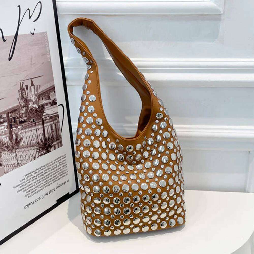 Women's Bags Designer Punk Rivet Bucket Bags For Women Metallic Studded Shoulder Bag Small Shopper Female Designer Purses And Handbags Clutch