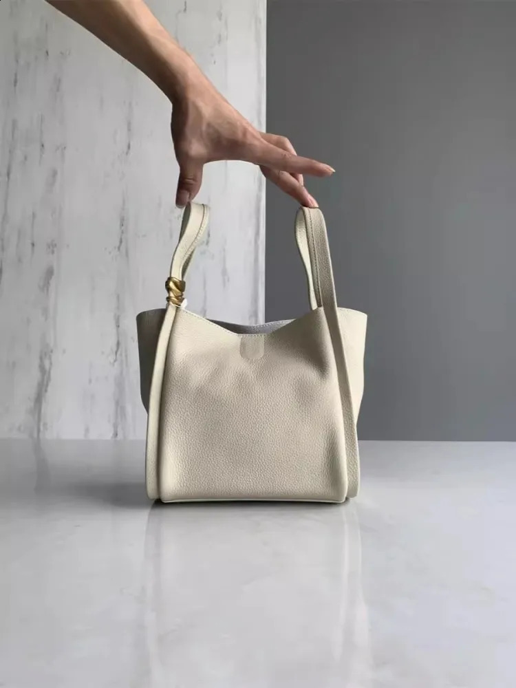 Women Casual Genuine Leather Bucket Bag Fashion Tote Handbag Office Ladies Single Shoulder Bags Solid Color Crossbody Bags 250528