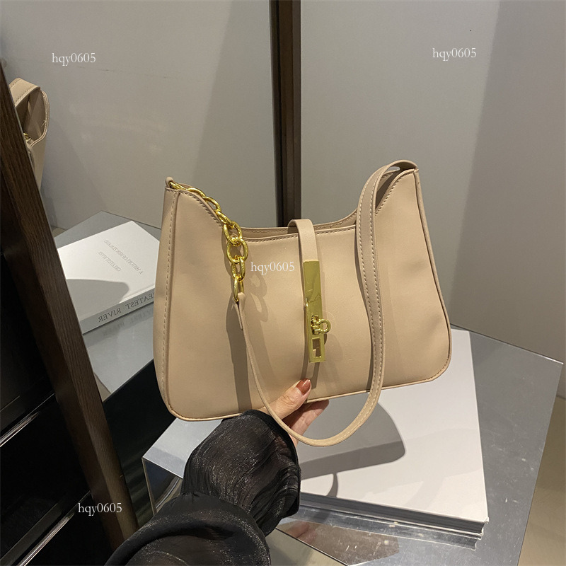 Top quality Brand High Quality New Style Free Delivery Designer Bag High-End for Women 2024 Trend Versatile Autumn Retro French Underarm Niche Design 