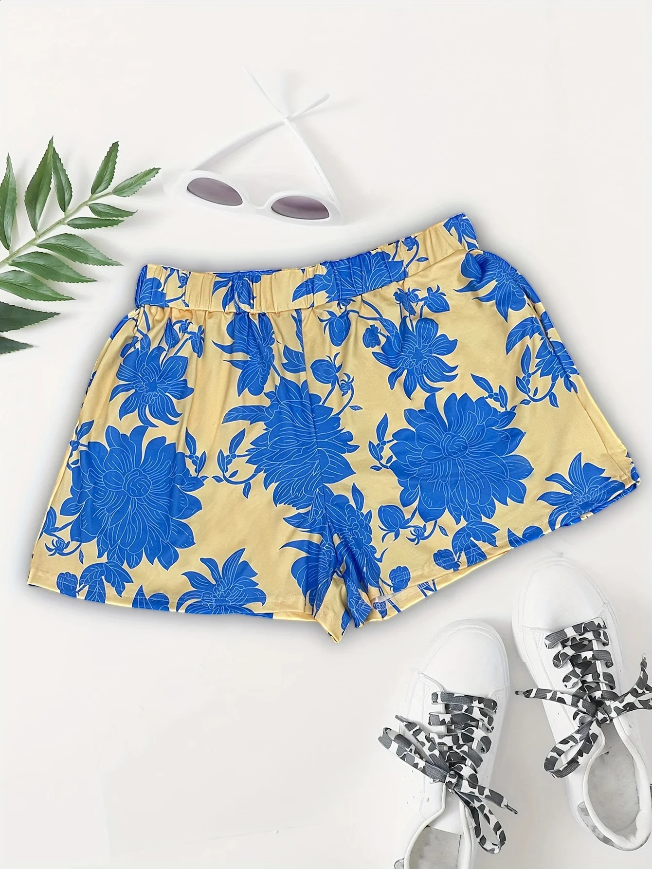Womens Plus Size Casual Sleeveless VNeck Top and Floral Print Shorts TwoPiece Set for Summer Comfort Effortless Style 250517