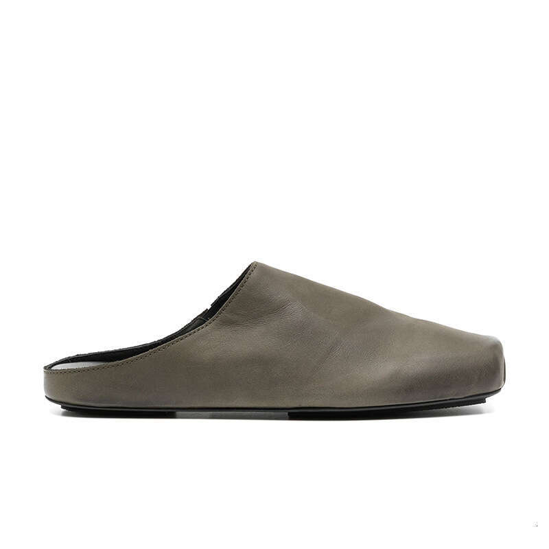 Genuine Leather Niche Pig Nose Closed-Toe Half Slippers for Women, Summer and Autumn New Square Toe Flat Washed Sandals