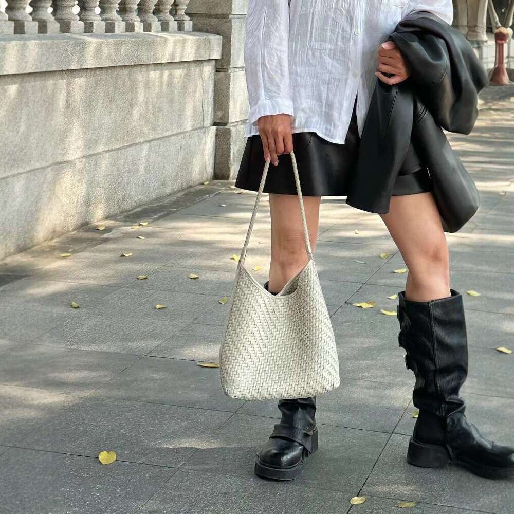 Tote Bag Woven Tote For Women New Style Office Commute Large Capacity Shoulder Fashionable Simple Underarm Bag Trendy Shoulder Bag Braided Handbag