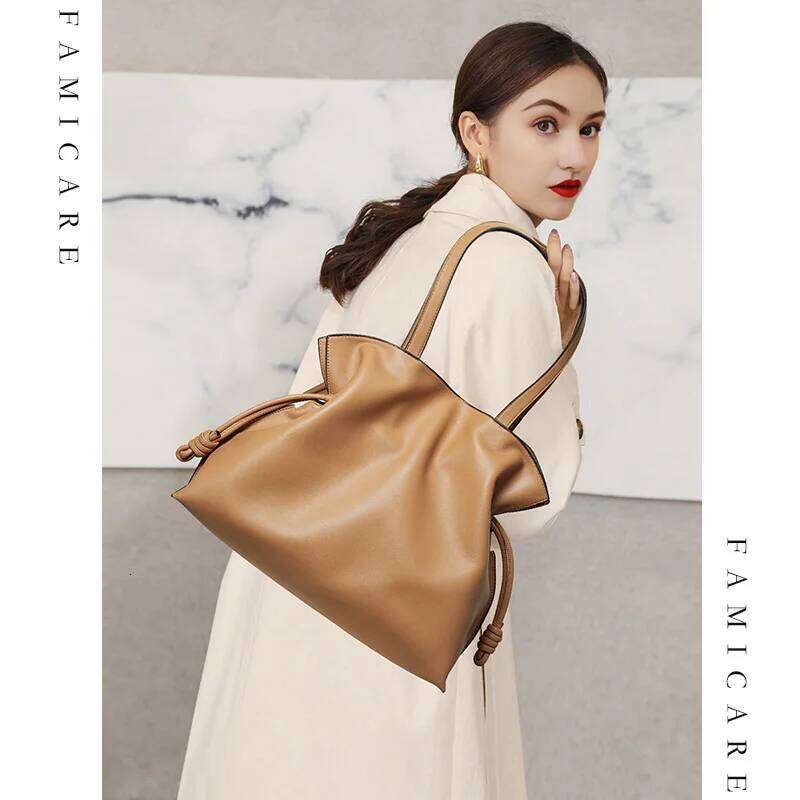 2025 High-End Women's Bucket Lady Unique Drawstring Pleated Shoulder Bag Soft Split Cowhide Leather Cloud Tote Handbag New