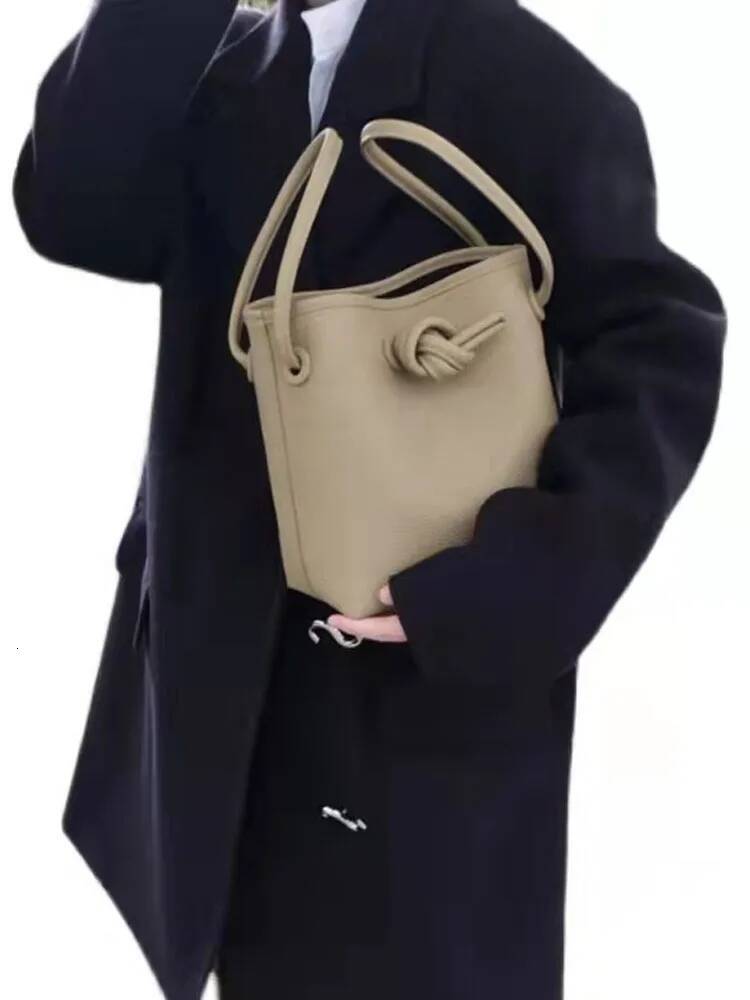 Ladies Small Casual Tote Bucket Bag Drawstring Designer Retro Crossbody Bags Women Cow Genuine Leather Single Shoulder Handbag