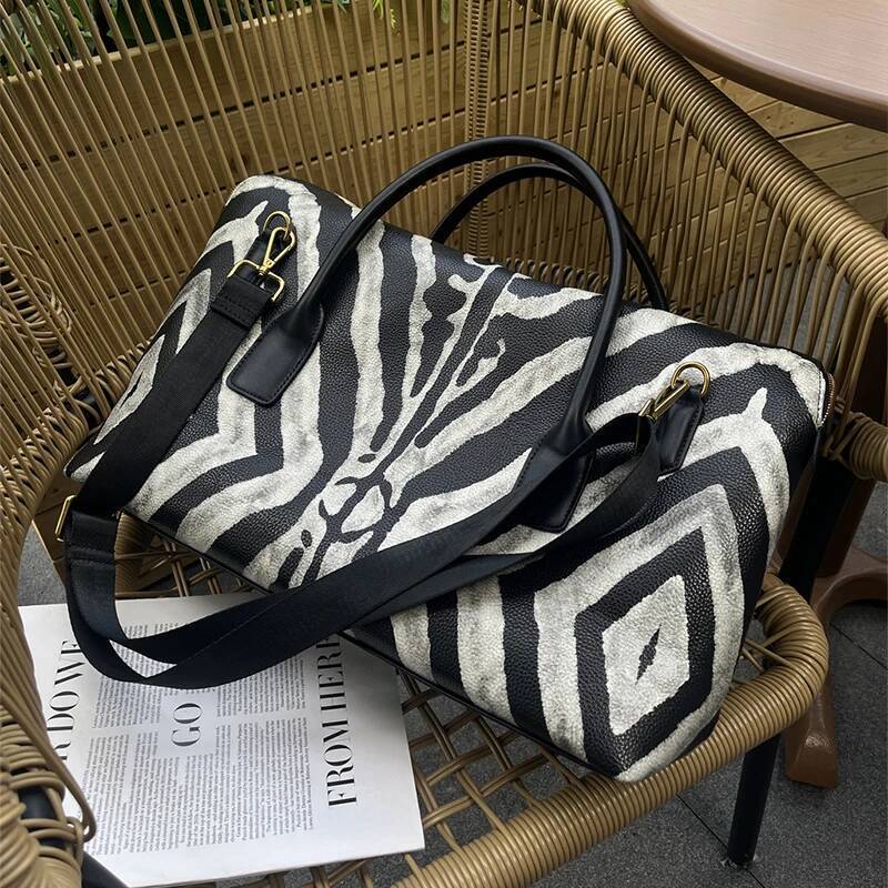 Zebra Print Handbag Fashion Women's New Brand Fiess Duffel Large Capacity Travel Crossbody Bag