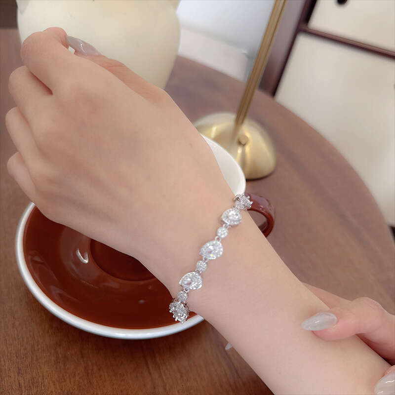 Simple Water Drop Shaped Zircon Fashion Sweet Versatile Bangle High-end Sense Light Niche Bracelet