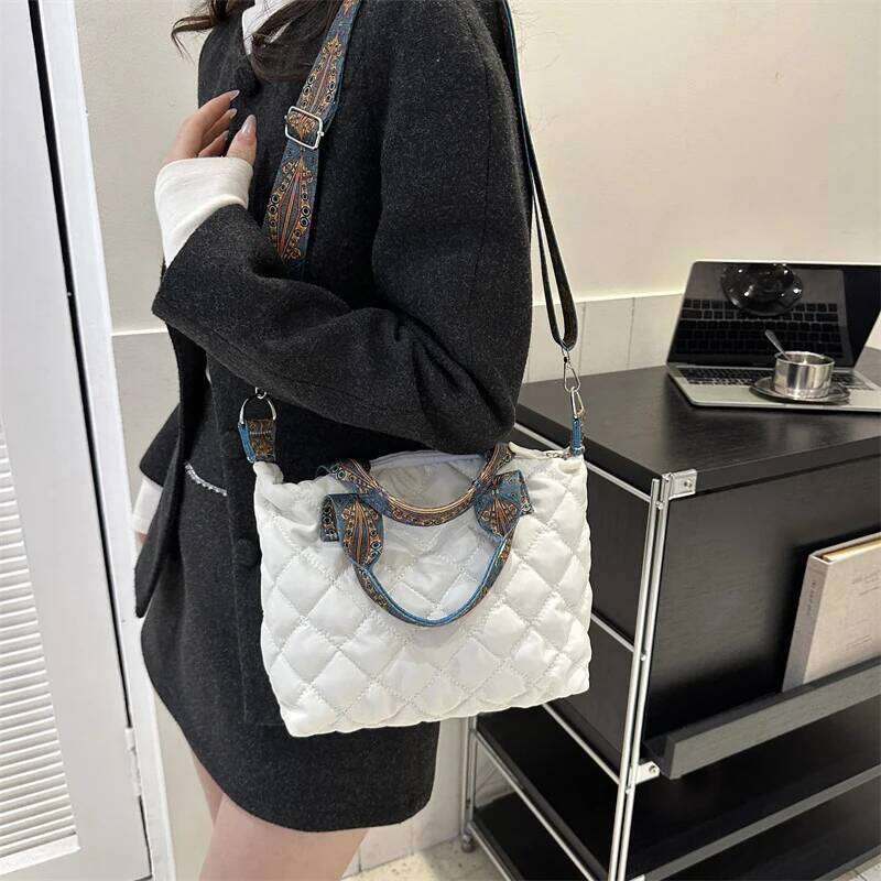 Designer Brand Lingge Quilted Padded Large Tote Nylon Women Handbags Design Shoulder Crossbody Bags Shopper Bag
