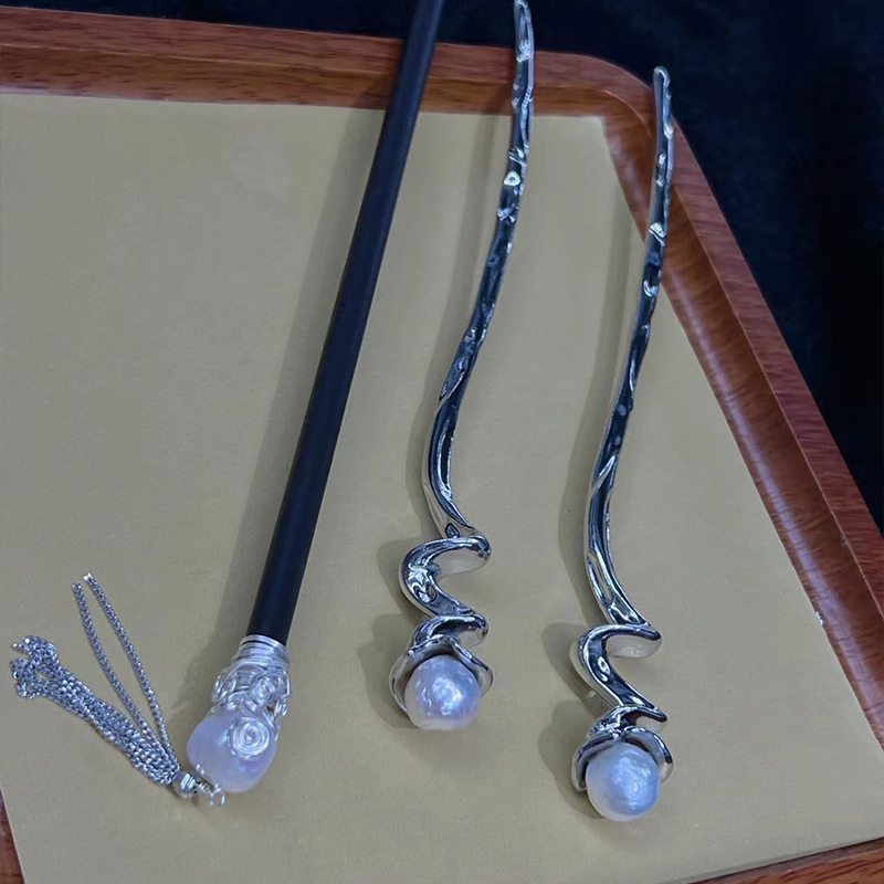 Exquisite Natural Pearls Adorn Your Locks A Timeless Accessory For Any Occasion