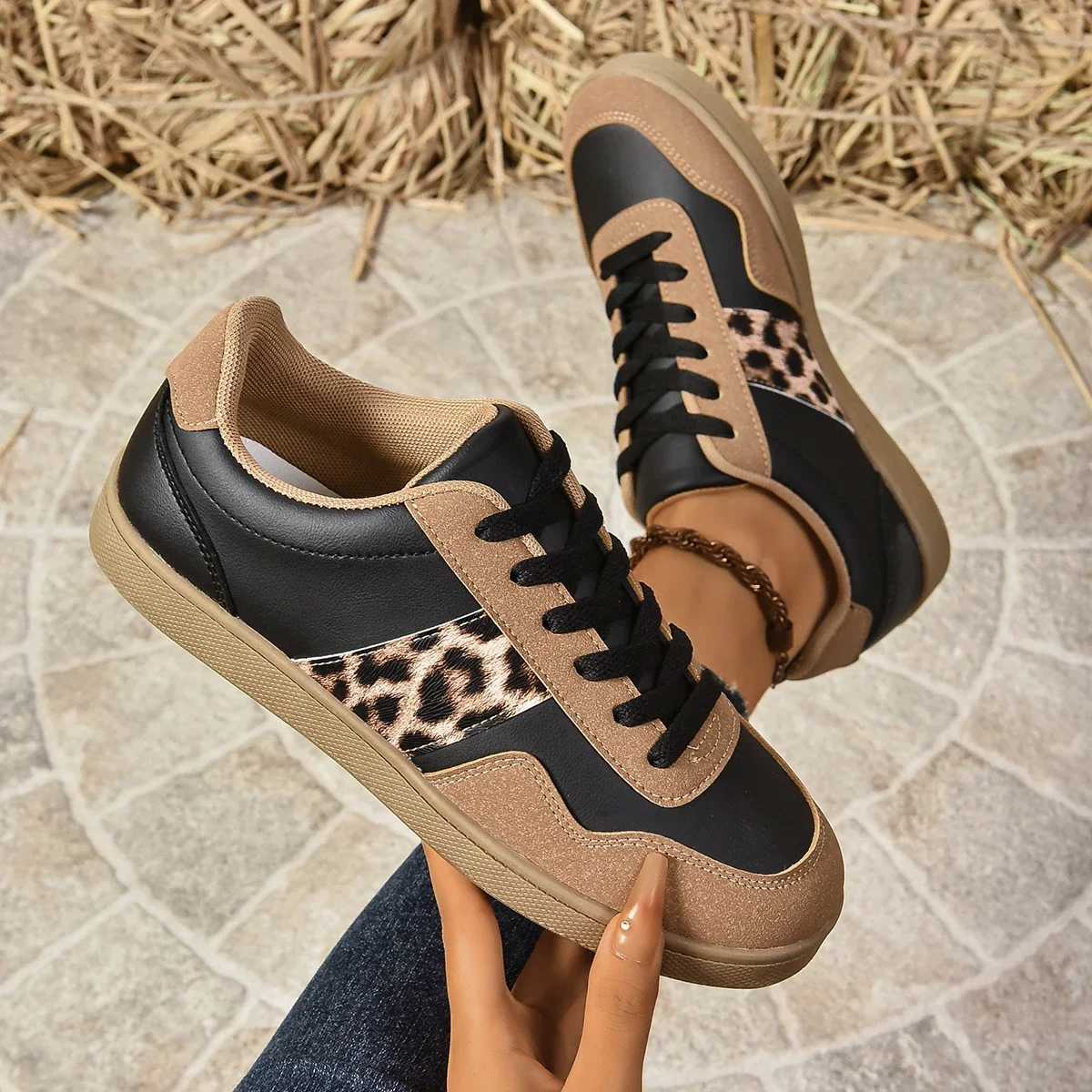Women Sneakers 2024 New Fashion Luxury Designer Shoes for Women Brand Classical Outdoor Sneakers Casual Women Shoes XJ250529