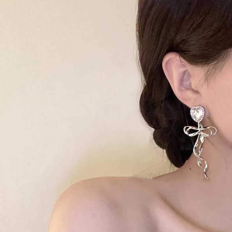 Kiss Jewelry Sweet Heart Rhinestone Butterfly Shape Dangle Earrings for Women Silver Color Korean Fashion Y2K Piercing Earring L250527