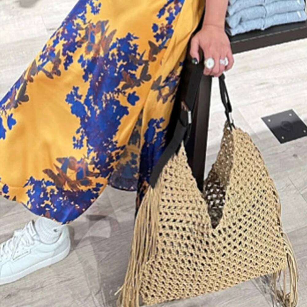 Women's Bags Designer Hollow Crochet Tote Bags For Women Bohemian Woven Beach Rope Knitting Shoulder Bag NEW Summer Shopper Purses