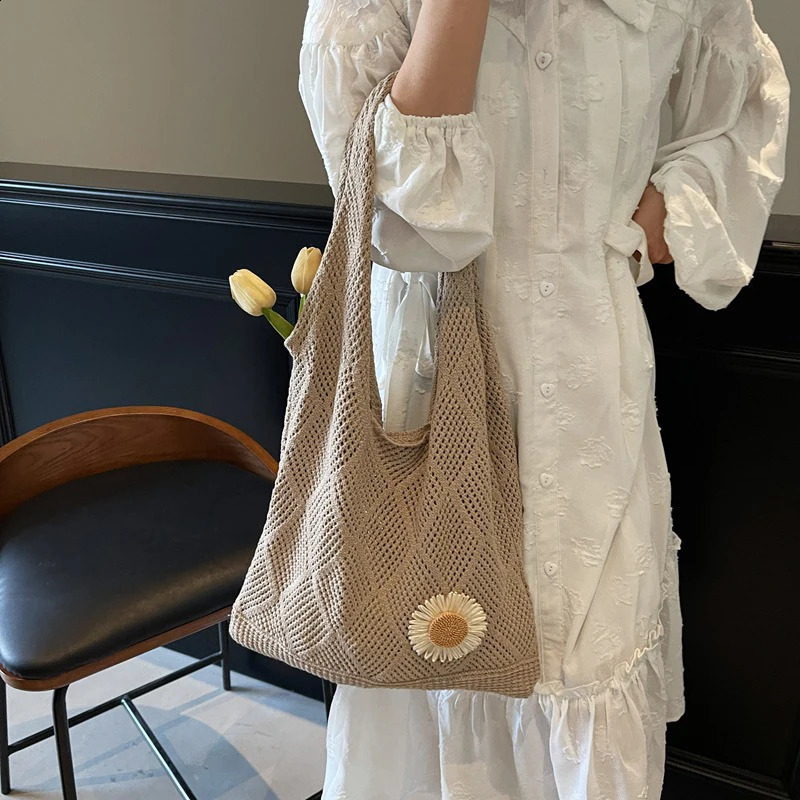 Crochet Tote Bag Flower Mesh Beach Bag Aesthetic Knitted Shoulder Bag Vacation Boho Tote Bag for Women Travel Vacation 250523