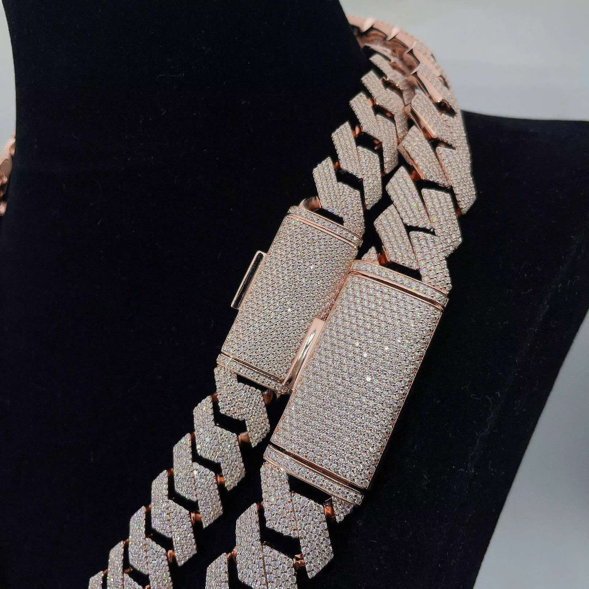 Hip Hop 925 Sterling Silver VVS Moissanite Diamond Jewelry Cuban Link Chains Moissanite Necklace for Men Women