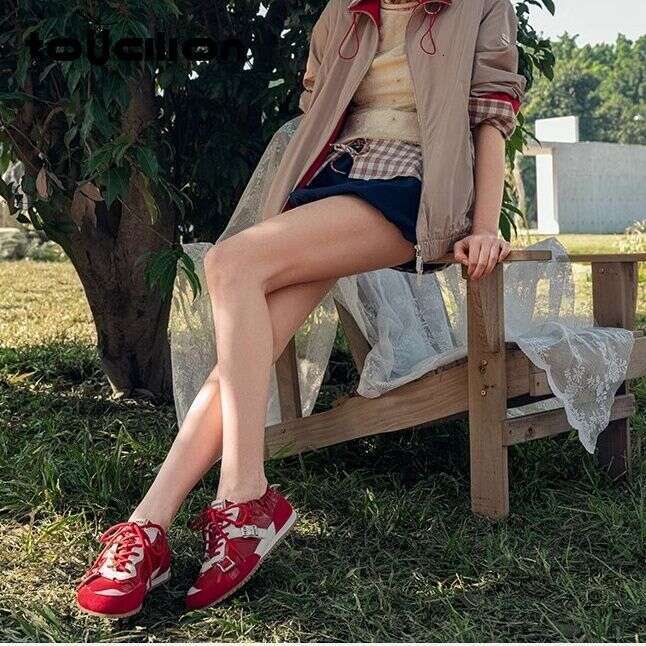 Color Blocked Breathable Mesh Casual Board Shoes Flat Shoes 2025 Spring/summer Round Toe Retro Lightweight, Fashionable And Luxurious Women's Sho