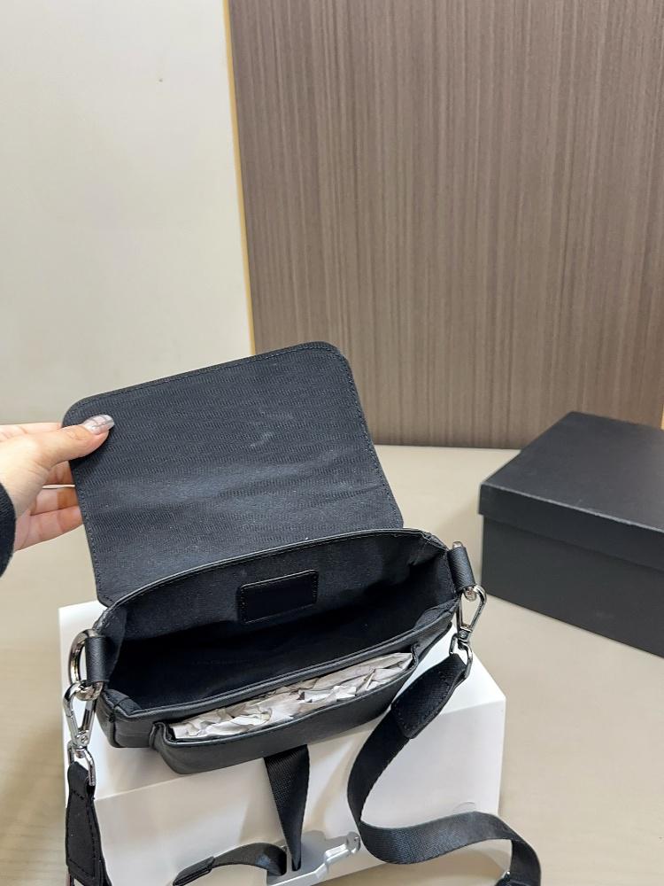 Crossbody bag, men's workwear, men's mobile phone bag, lightweight Japanese small shoulder bag, 2025 new casual trendy brand camera bag