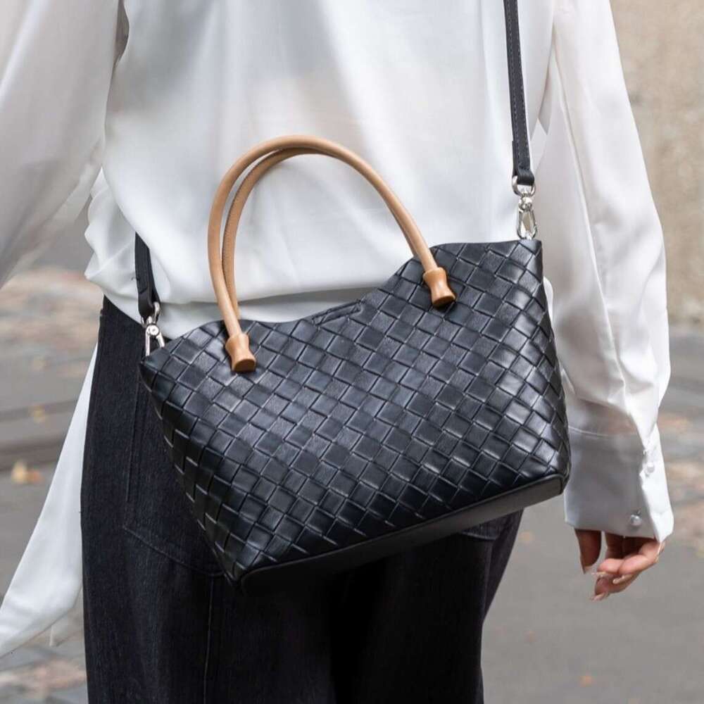 Tote Bag Handbag Spring Summer New Women S Fashion Woven Large Capacity Simple Cowhide Single Shoulder Handheld Genuine Leather Bag Shoulder Bag Braid