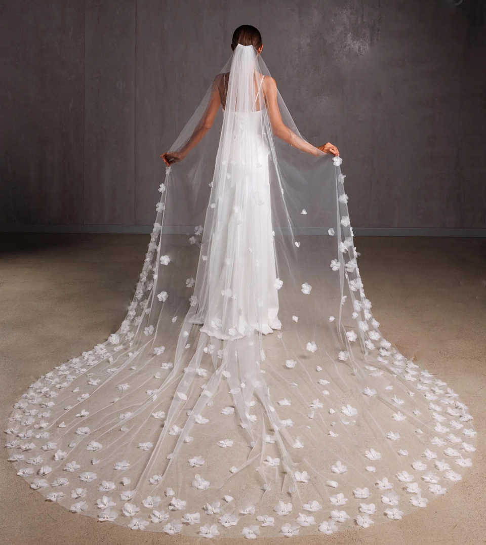 3D Appliques Wedding Veil Flowers One Layer Long Cathedral Length Bridal Veils Applique Edge Wedding Accessories Customized