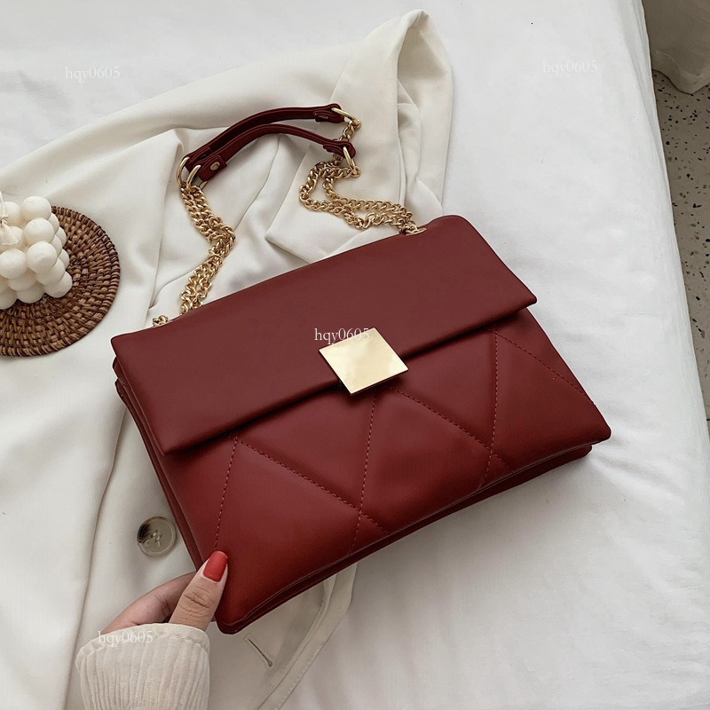 Top quality Brand High Quality New Style Free Delivery Designer Bag Red Wedding for Bride 2025 High-end Bridesmaid Shoulder Crossbody Light Luxury