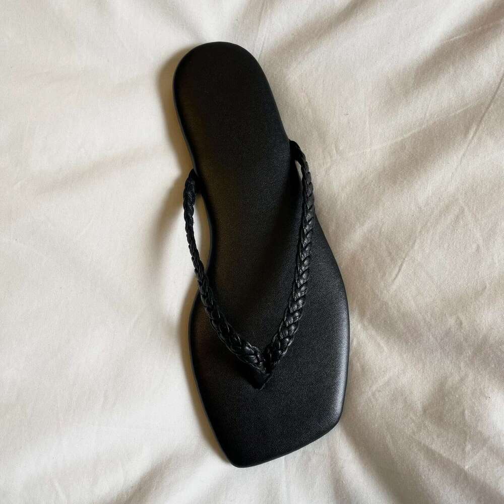 Cowhide Version ~ Niche Woven Strap Toe Post for Women Outdoor 2025 Summer Fashion Flat Sandals