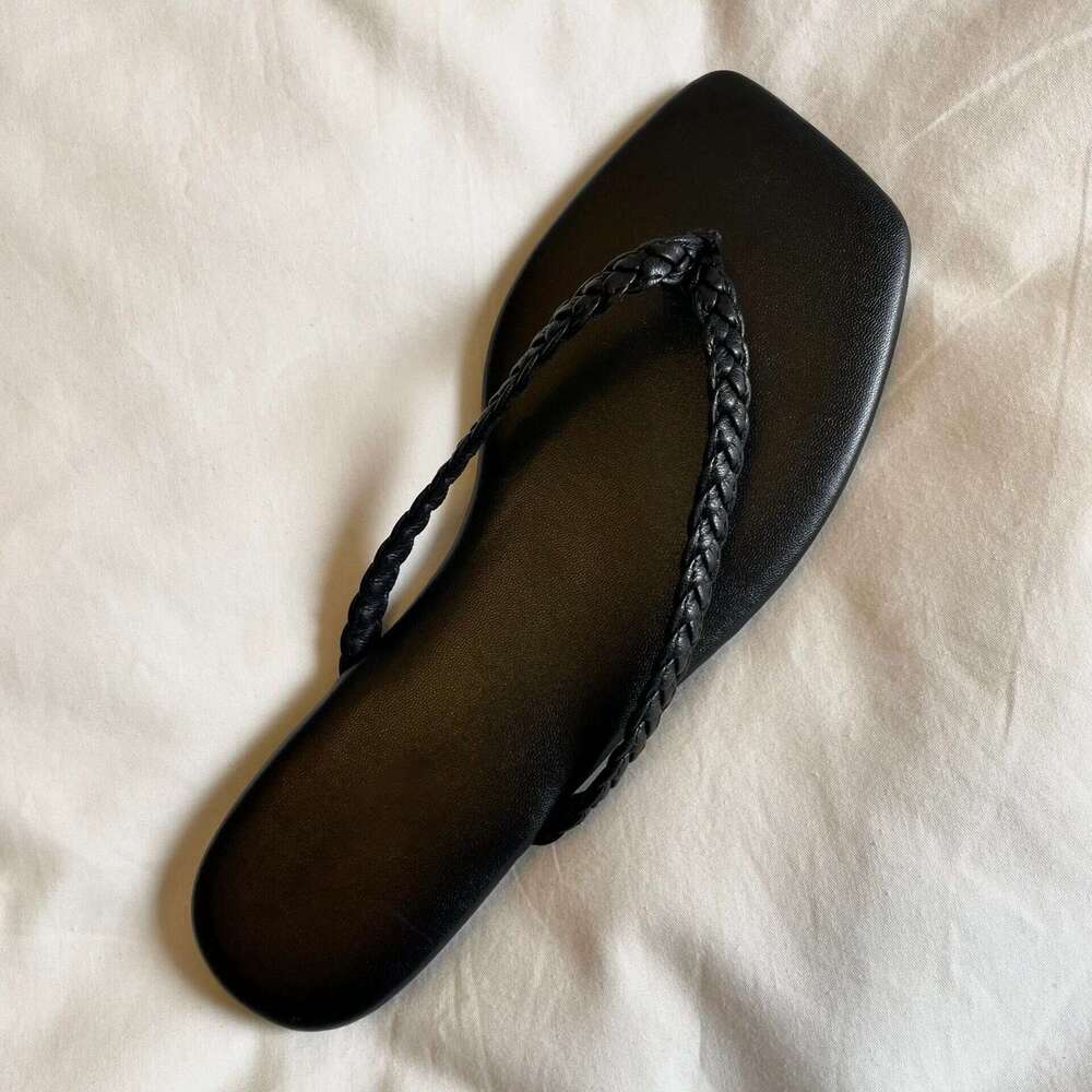 Cowhide Version ~ Niche Woven Strap Toe Post for Women Outdoor 2025 Summer Fashion Flat Sandals
