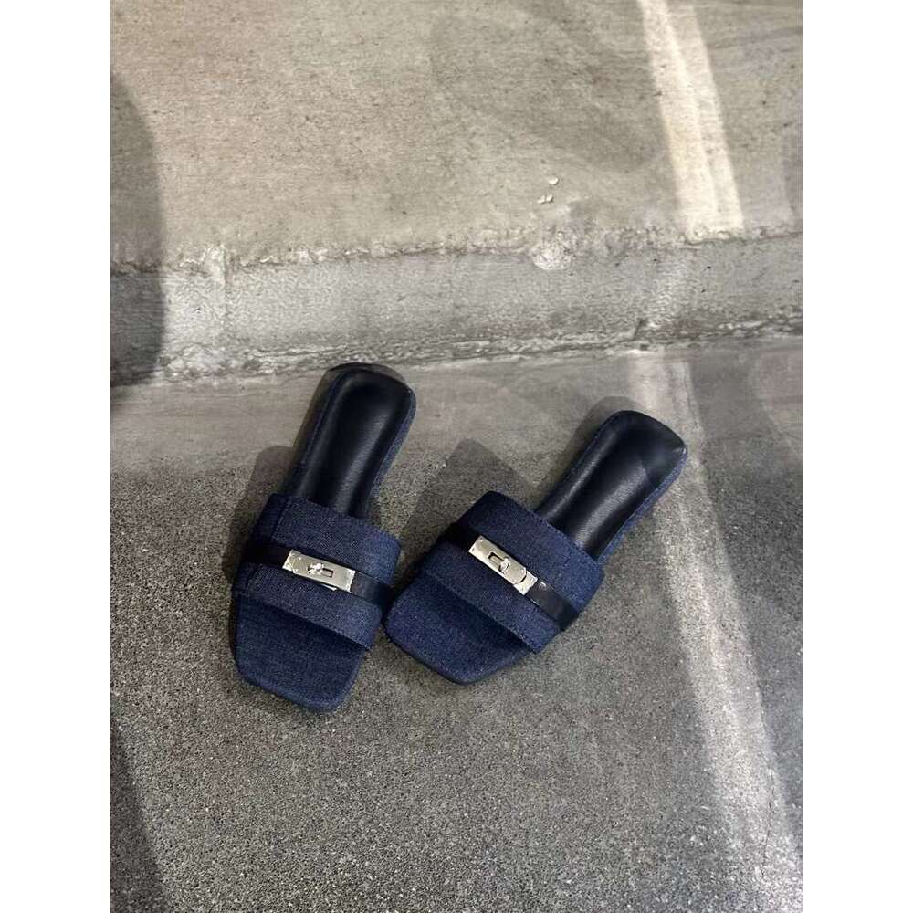 Cowhide Version ~ Korean Style Small Lock Square Toe One-Word Slippers for Women Outdoor 2025 Summer New Fashion Flat Sandals