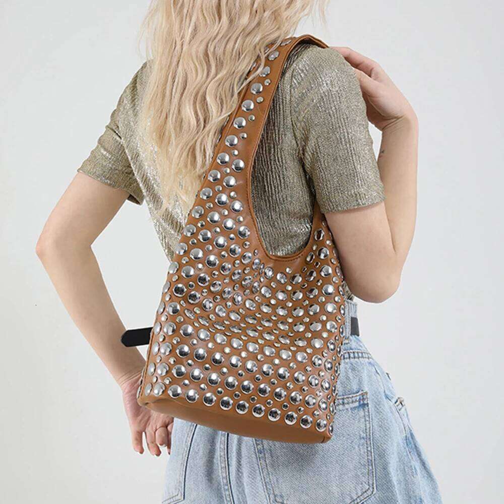 Women's Bags Designer Punk Rivet Bucket Bags For Women Metallic Studded Shoulder Bag Small Shopper Female Designer Purses And Handbags Clutch