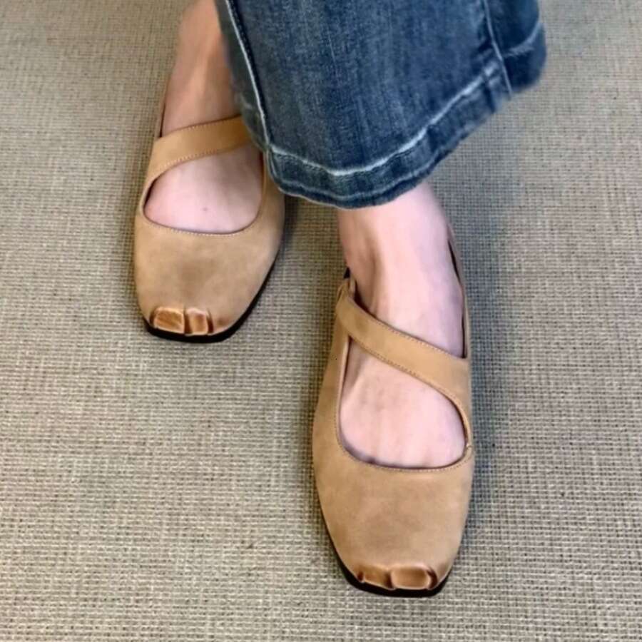 Genuine Leather French Style Small Fragrance Pig Nose Square Toe Flat Ballet Shoes with One-Strap Mary Jane Flats for Women