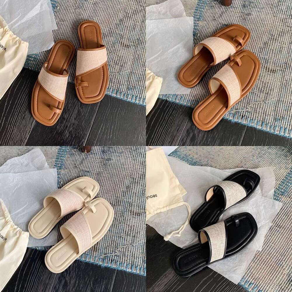 In Stock Grape Mom Style Casual Flat Square Toe Ring Slippers for Women Summer Outdoor Woven Color Block Sandals