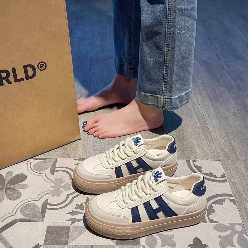 Womens Vulcanize Shoes Design Round Toe Lace Up Sports Casual Womens Sneaker Shoes Comfortable flat shoes womens shoes XJ250529