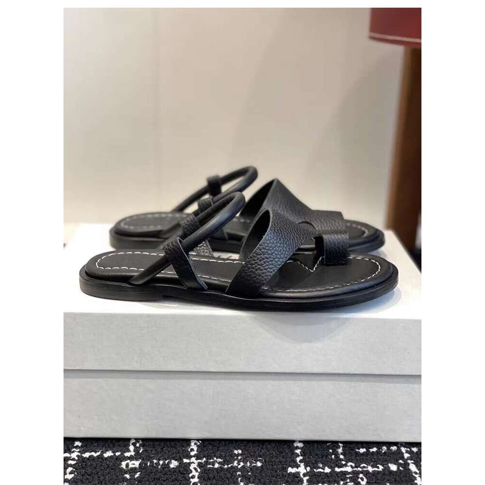 Cowhide Version ~ Niche Flat Toe Post Beach Roman Women 2025 Summer New Clip-On Sandals for Outdoor Wear