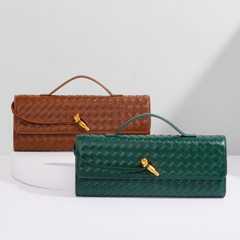 2025 New Evening Handwoven Vintage Baguette Niche Handheld Shoulder Crossbody Women's Bag
