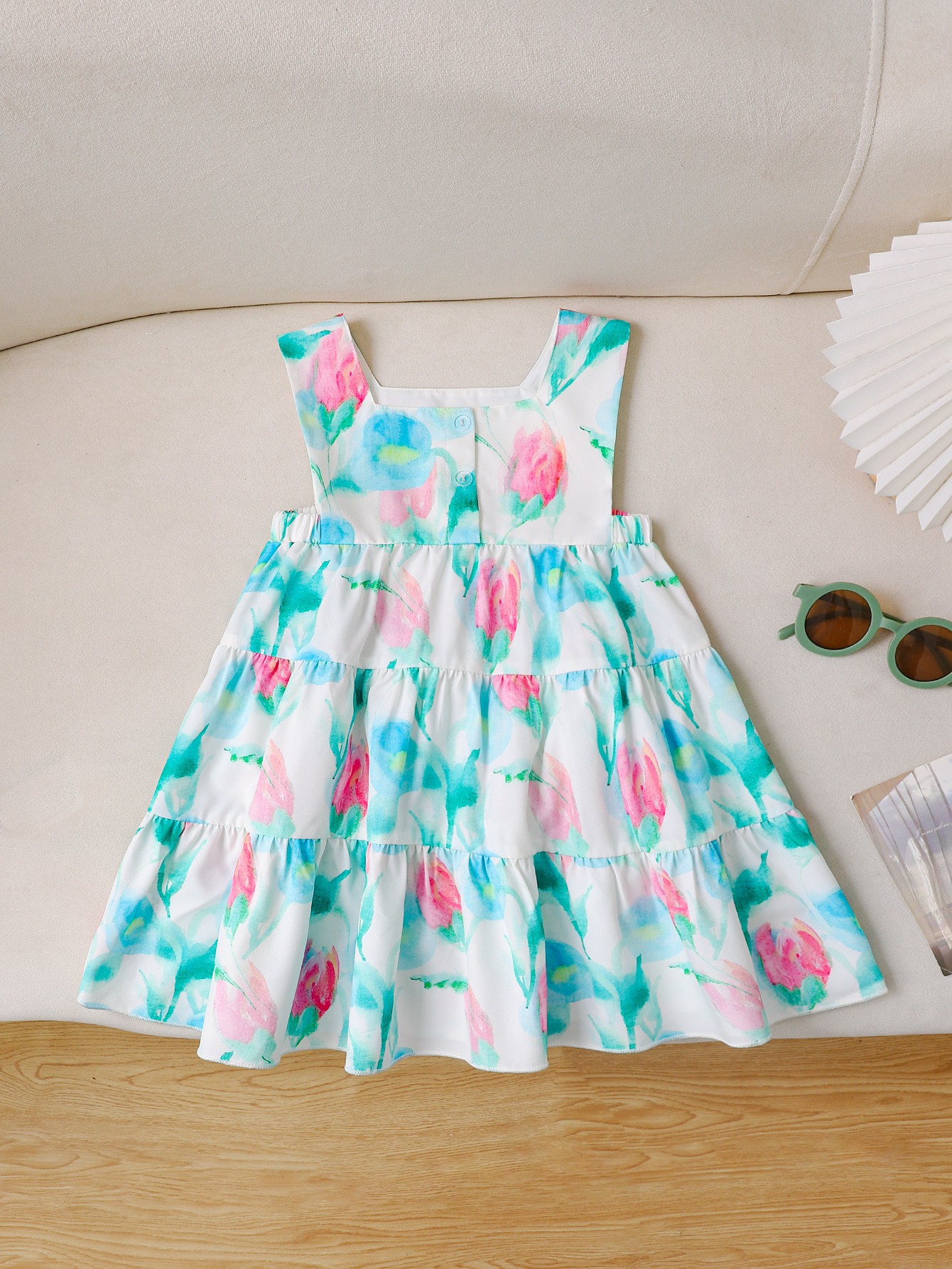 A new stylish summer outfit for girls: a sleeveless top for babies and thin summer clothing for children.