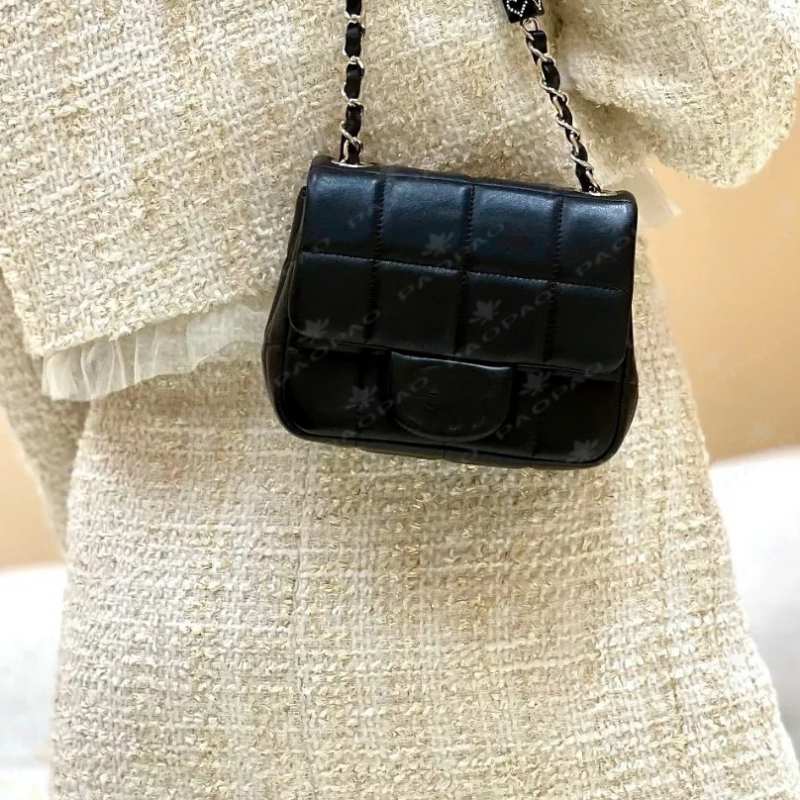 Designer Bag 23c Lambskin Dice Chain Bag with Large Checkered Design Simple and Beautiful Classic Chain Bag Exquisite Workmanship Quality Grade AAAAAA