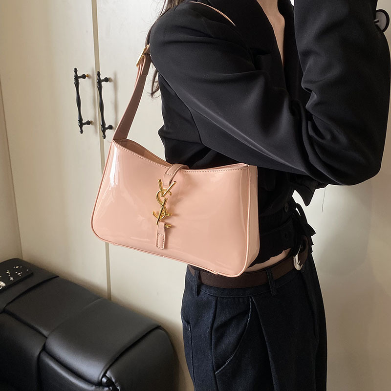 Spring and summer new style senior feeling red fashionable contracted all build patent leather letter underarm shoulder female bag 2025s hot