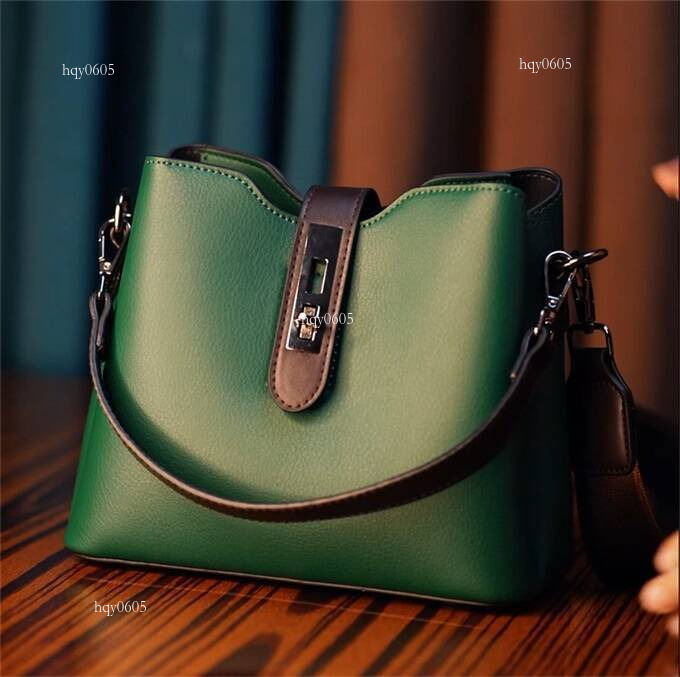 Top quality Brand High Quality New Style Free Delivery Designer Bag 2024 Autumn Live Streaming Hot Sale Simple Versatile Bucket Cross-border Single Sh