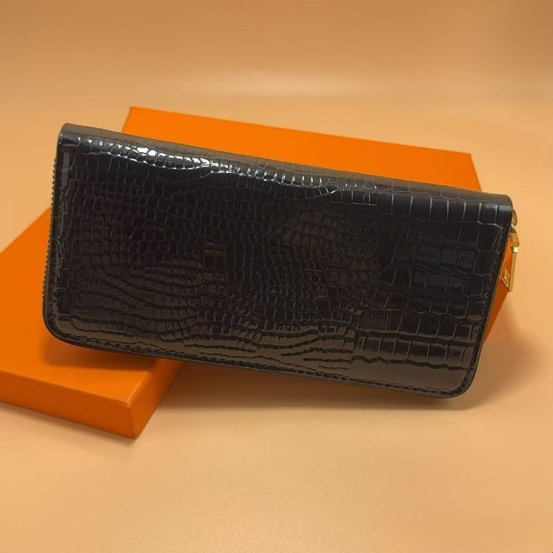 Designer Wallet Card Holder Women Everyday Use Modern Minimalist Faux Leather High Capacity Coin Purse Magnetic White Brown Pocket Cash Compartment Sh