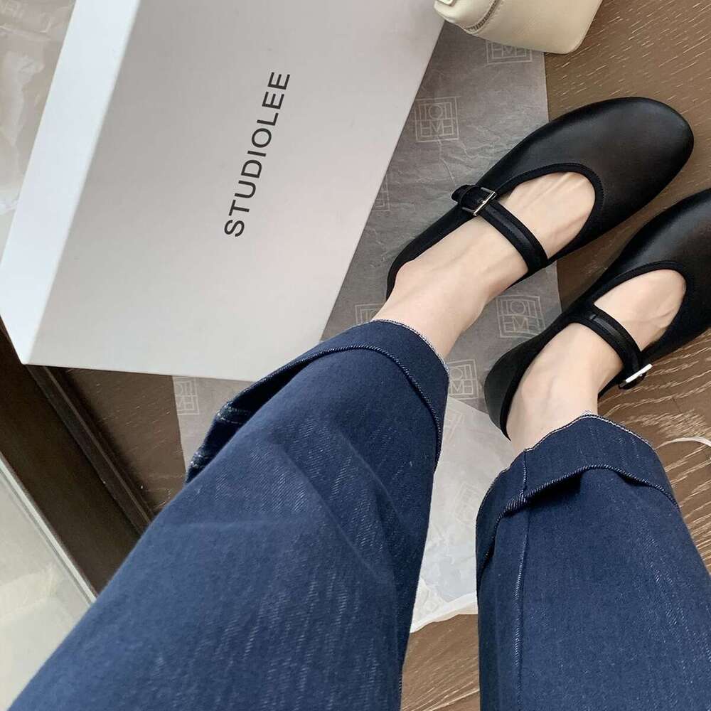 Grape Mom Round Toe Row Style One-Strap Genuine Leather Shallow Mouth Flat Ballet Mary Jane Single Shoes for Women