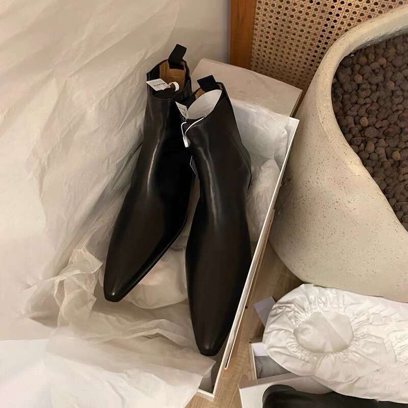 Genuine Leather Niche French Style Pointed Toe Chelsea for Women, Autumn and Winter Short Flat Bare Martin Boots, Slim Boots