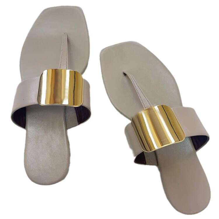 Korean Style Niche Design Metal Flat Square Flip-Flops for Women Outdoor Summer New Beach Toe Post Sandals