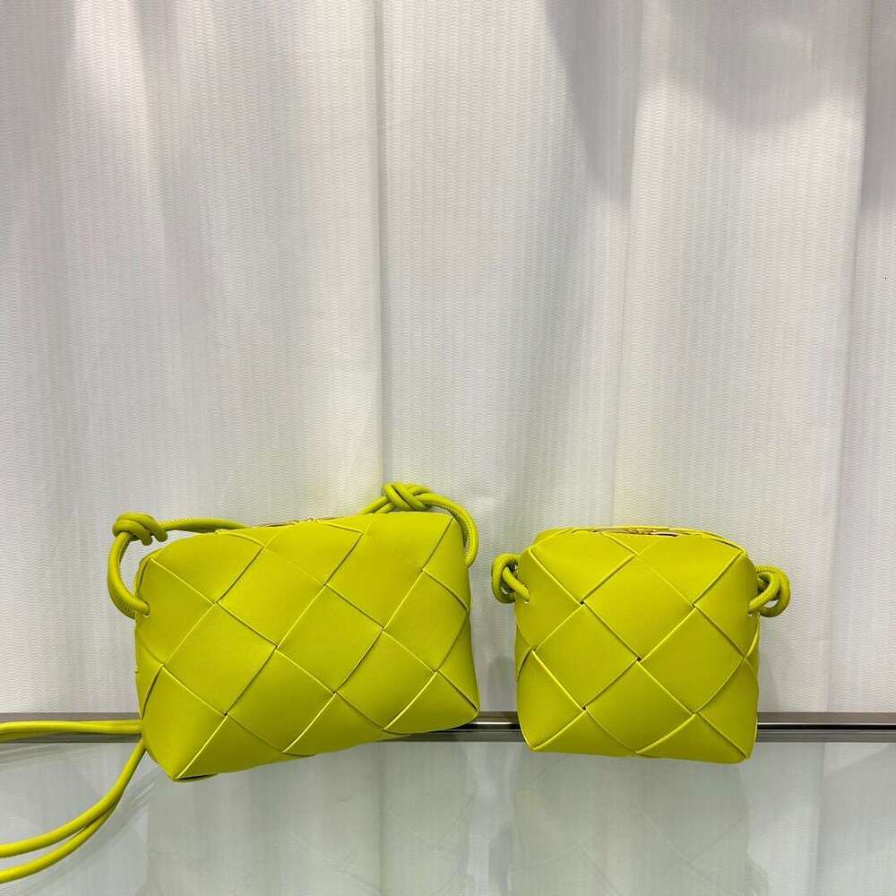 Tote Bag New Quilted Genuine Leather Camera Bag For Women Woven Casual Versatile Underarm Small Square Bag Shoulder Crossbody Handbag Shoulder Bag Bra