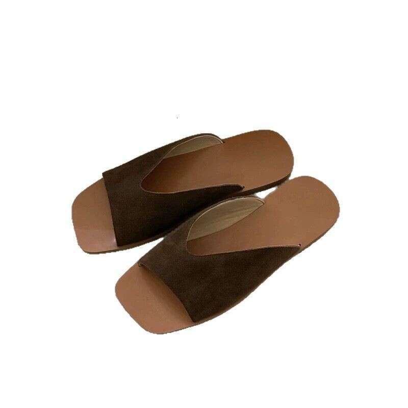 Sheepskin Version ~ Korean Style Simple V-Neck Square Toe One-Strap for Women Outdoor Wear 2025 Summer New Vacation Flat Sandals
